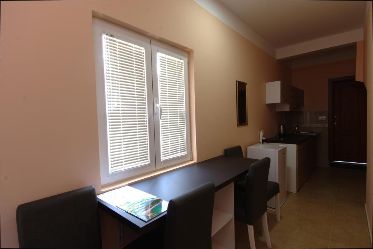 Apartments Astel Бар Экстерьер фото